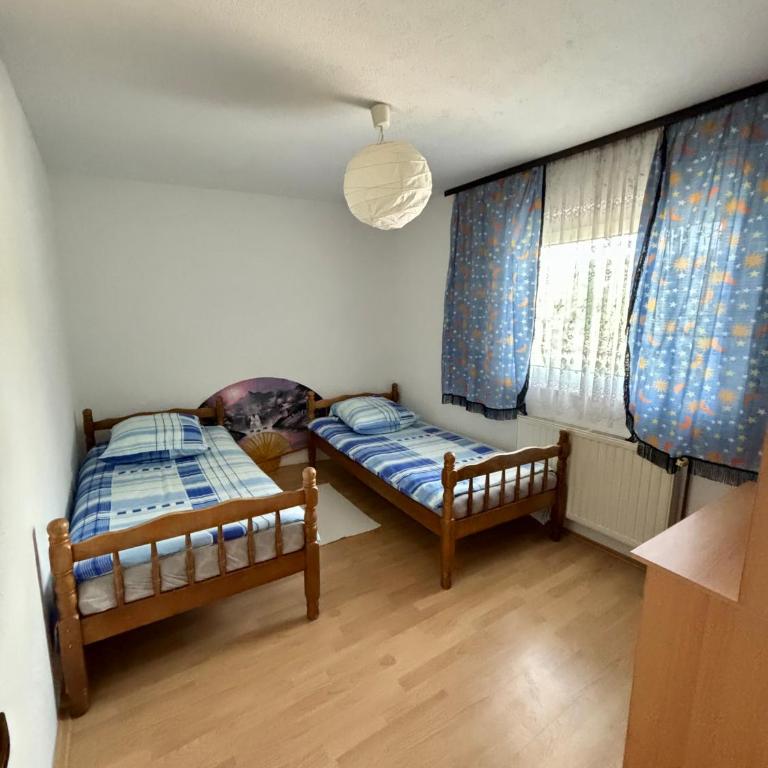 Apartman UnaTesnim - Three-Bedroom Apartment - 8