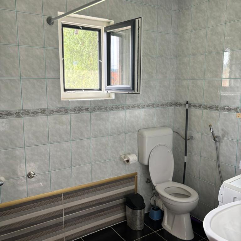 Apartman UnaTesnim - Three-Bedroom Apartment - 10