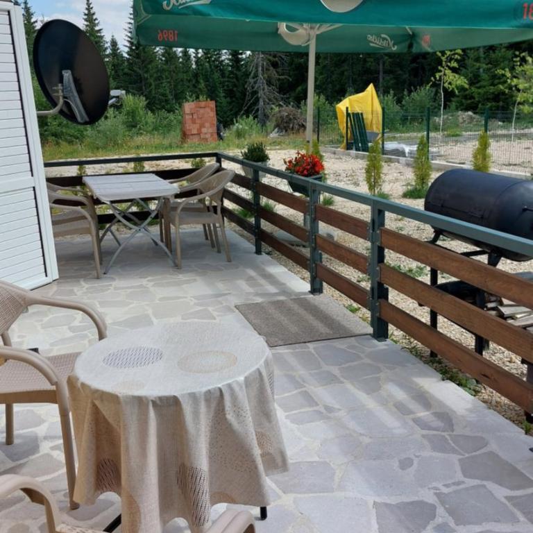 Vikendica Pine - Two-Bedroom House - 10