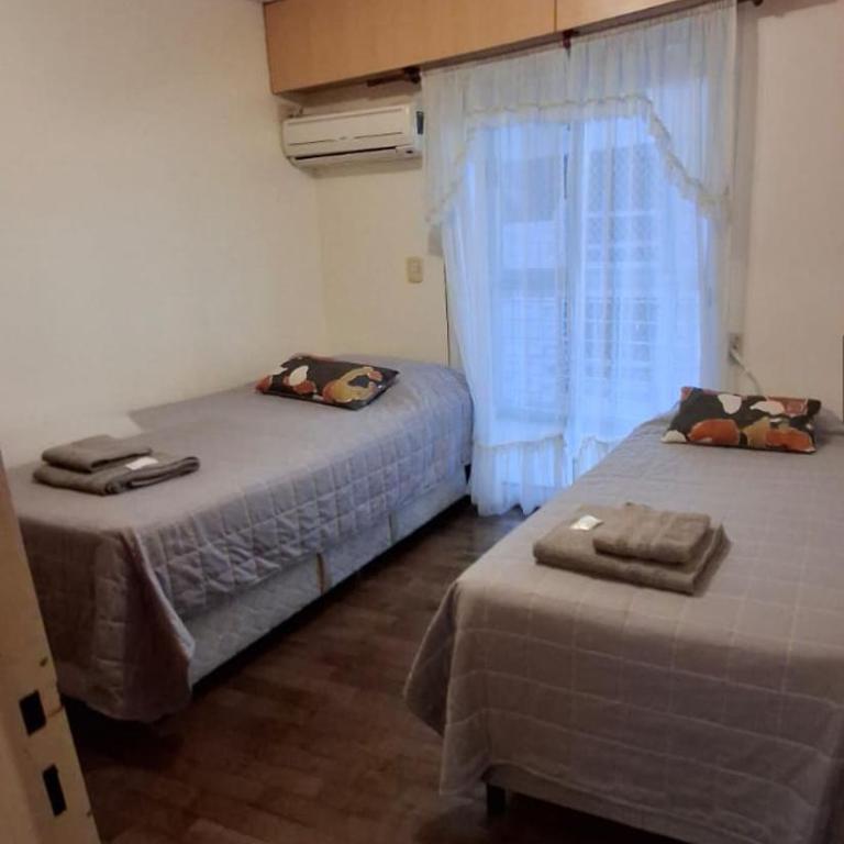 Departamento para 4 pasajeros zona Av Pellegrini, Facultades, Semipiso, Admite una cama supletoria - Apartamento de 2 dormitorios - 21