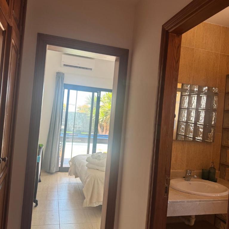 Villa Sarah - Three-Bedroom Villa - 32