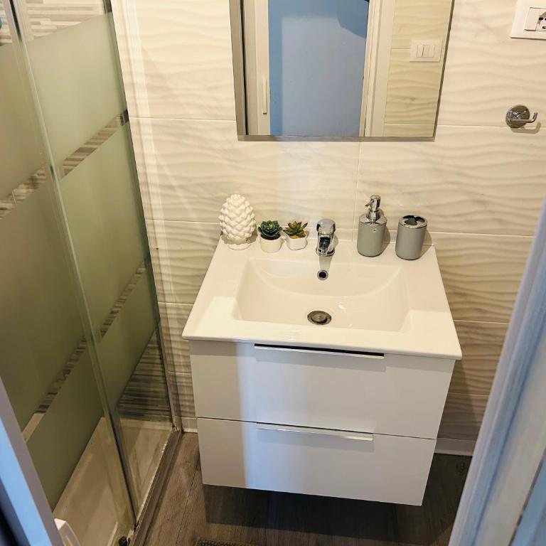 House Panormus Station - Appartamento con 1 Camera da Letto e Balcone - 15