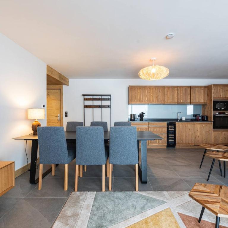 Grand appart haut de gamme 8p, skis aux pieds, vue Mont Blanc, balcon, parking, linge inclus - Apartment mit 3 Schlafzimmern - 14