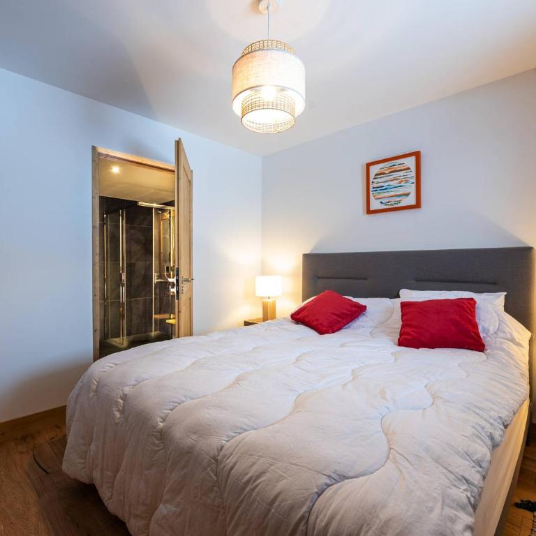 Grand appart haut de gamme 8p, skis aux pieds, vue Mont Blanc, balcon, parking, linge inclus - Apartment mit 3 Schlafzimmern - 21