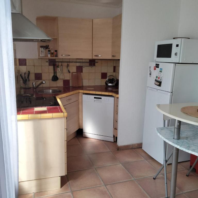 Joli T3 proche centre ville d'Avignon - Appartement 2 Chambres - 22