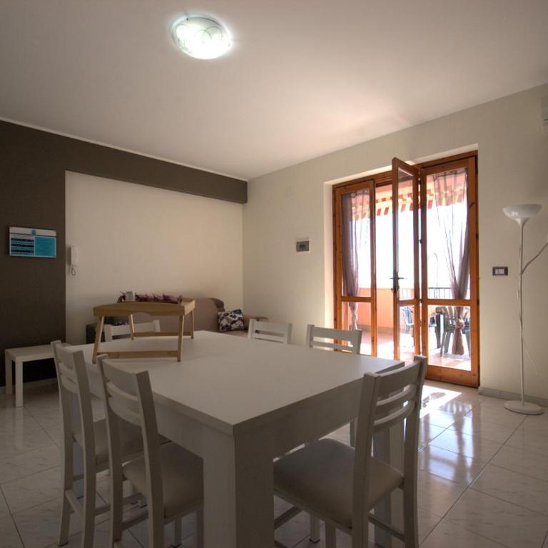 Una Vita Vista Mare - Appartamento con 2 Camere da Letto - 2