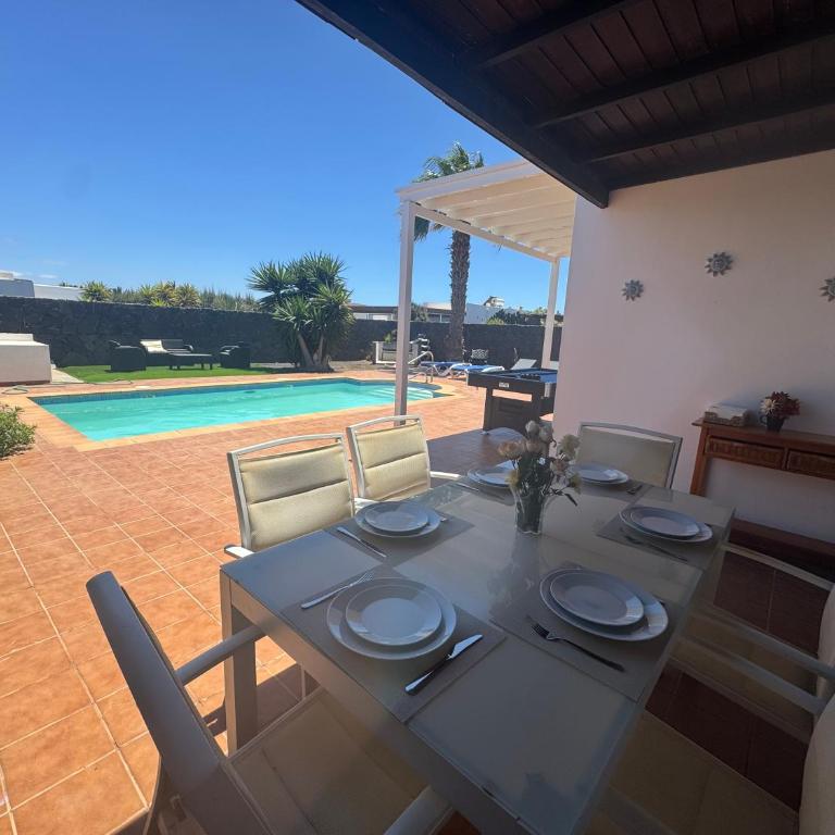 Villa Sarah - Three-Bedroom Villa - 23