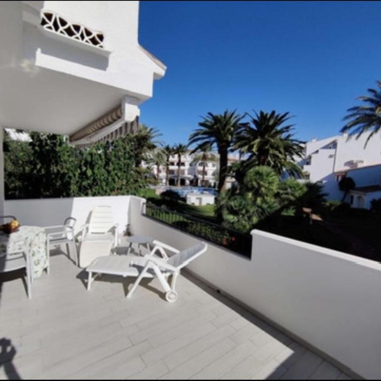 Apto. en Urbanización Albatros con salida a playa - Bungalow con vistas al jardín - 34