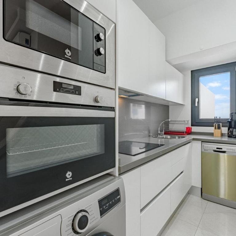 Ocean Boulevard By CheckPop - Apartamento con vistas a la piscina - 6