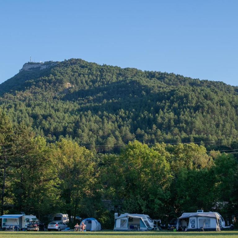 Camping Onlycamp De Chamarges - Empty Pitch - 1