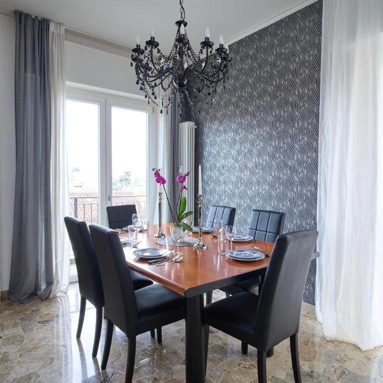 Elegant & Spacious - 30 min from Venice - King beds! - Three-Bedroom Apartment - 3