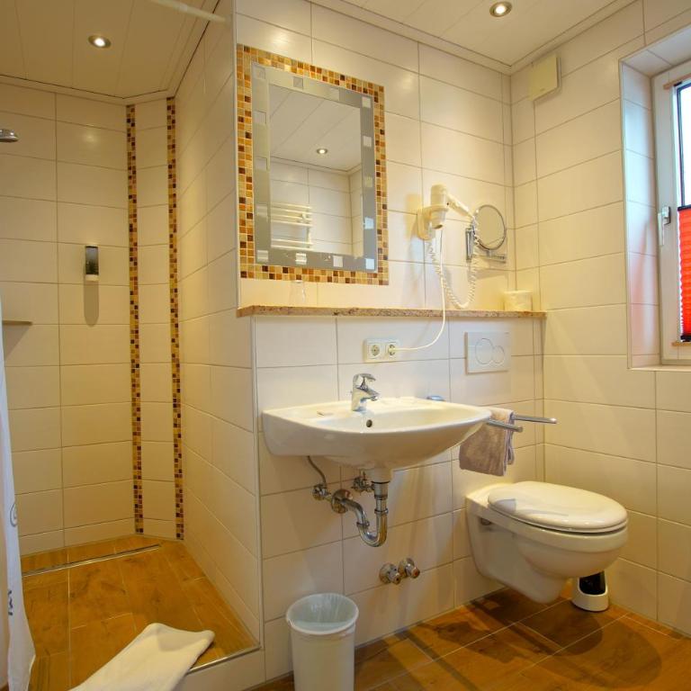 Hotel Waldmann - Zweibettzimmer mit Gartenblick - 1