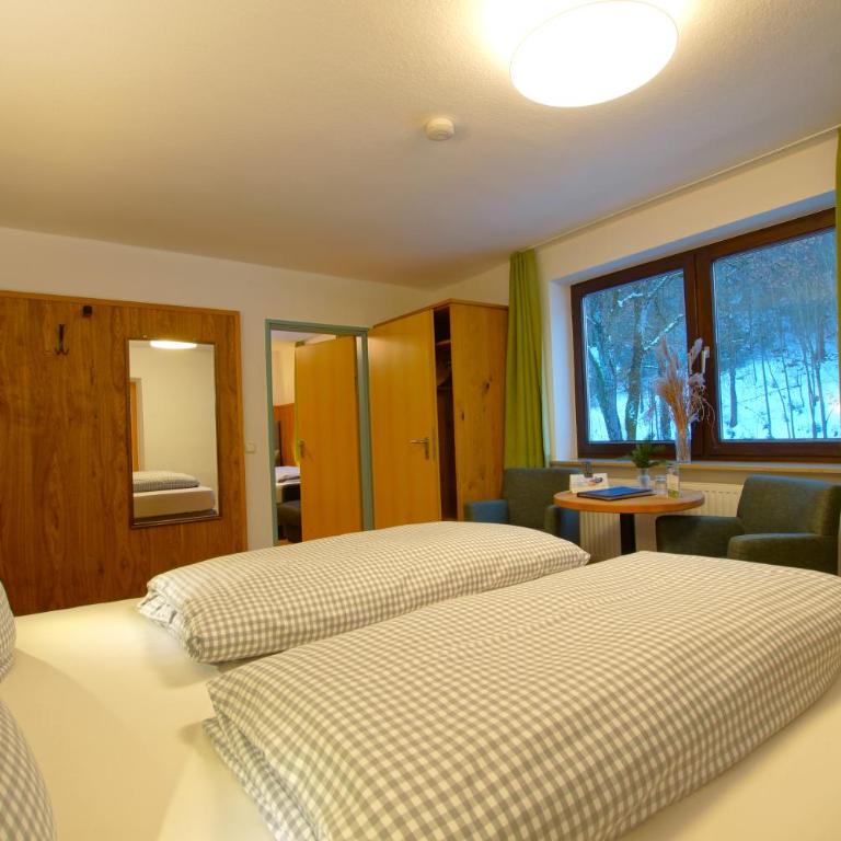 Hotel Waldmann - Vierbettzimmer - 1