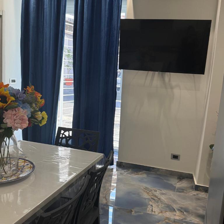 Naomi Luxury Home 2 - One-Bedroom Apartment - 10