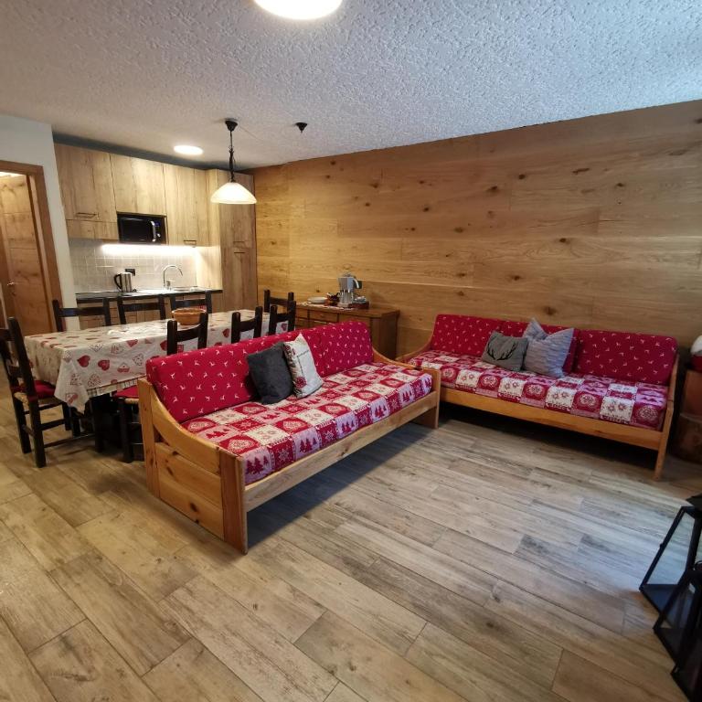 Casa Cinque Funghi a Folgarida - Two-Bedroom Apartment - 4