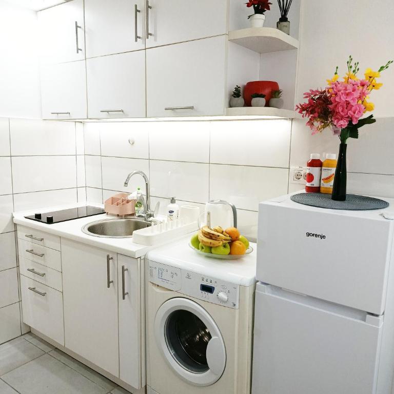 Urban Garden Apartments - Sunflower - One-Bedroom Apartment - 5