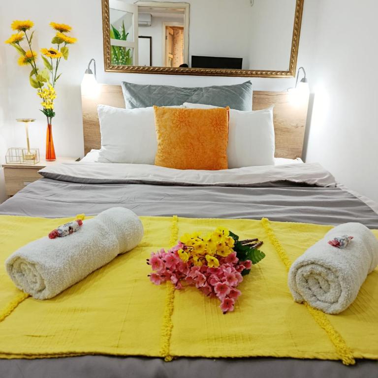 Urban Garden Apartments - Sunflower - One-Bedroom Apartment - 1