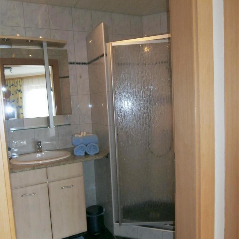 Haus Kristall - Apartment Blue mit 1 Zimmer - 6