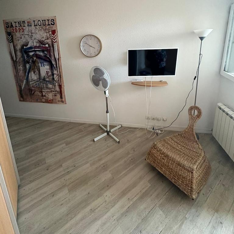 Grand Studio face mer - One-Bedroom Apartment - 33