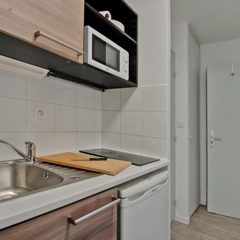 Petit cocon à Charpennes - One-Bedroom Apartment - 10