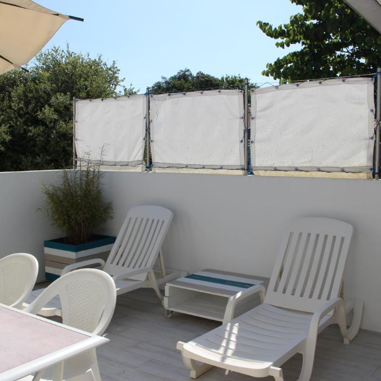 GITE AVEC SPA ENTRE FORET ET PLAGE - Ambiance Bord de Mer - Appartement - 17