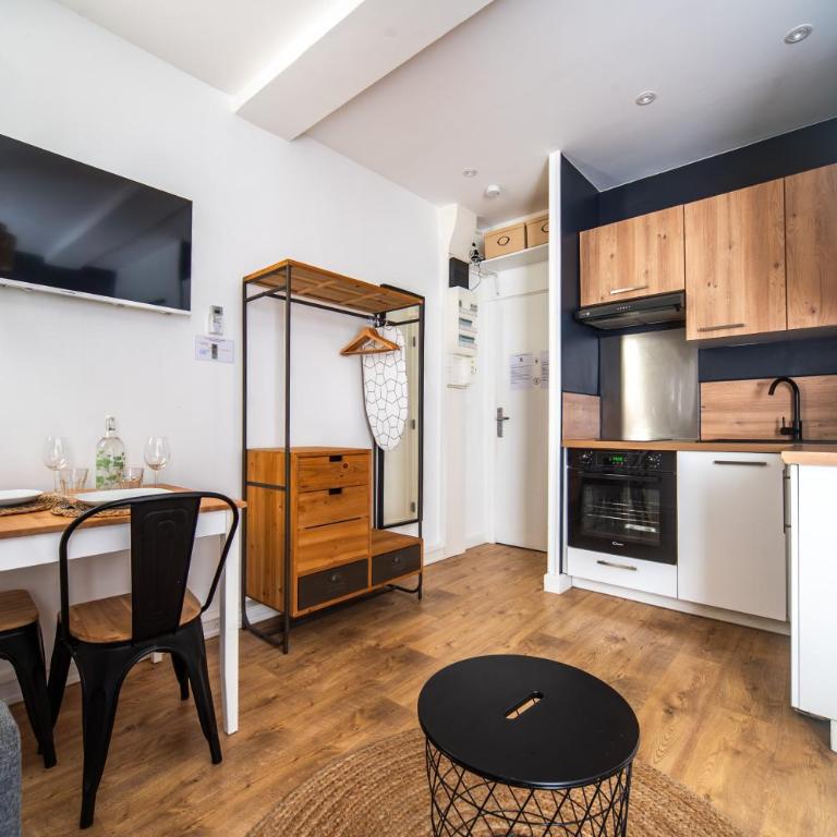 Studio de la Fontaine Chaude - Classé 2 étoiles - Centre Historique - Appartement 1 Chambre - 8