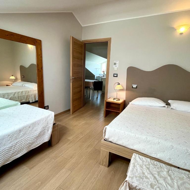 Eremes Rooms & Apartments - Chambre Familiale - 2