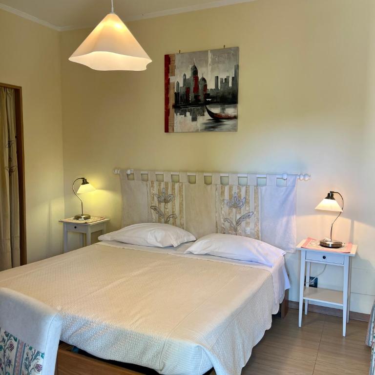 Eremes Rooms & Apartments - Chambre Double Standard - 3
