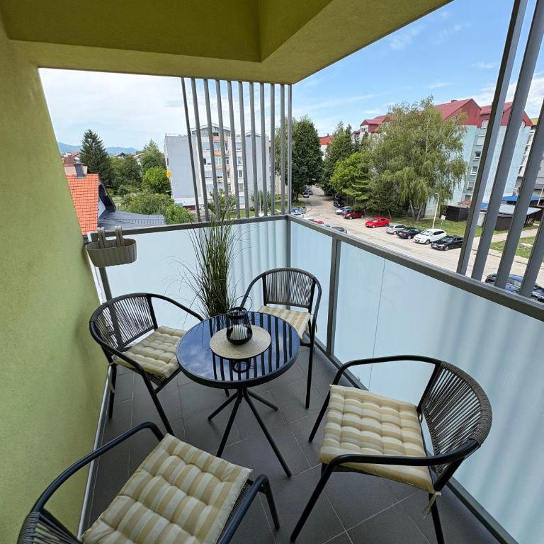 Apartment Alma - Two-Bedroom Apartment - 11