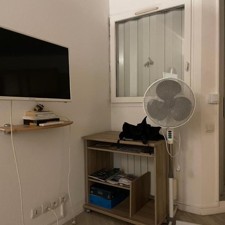 Grand Studio face mer - One-Bedroom Apartment - 4