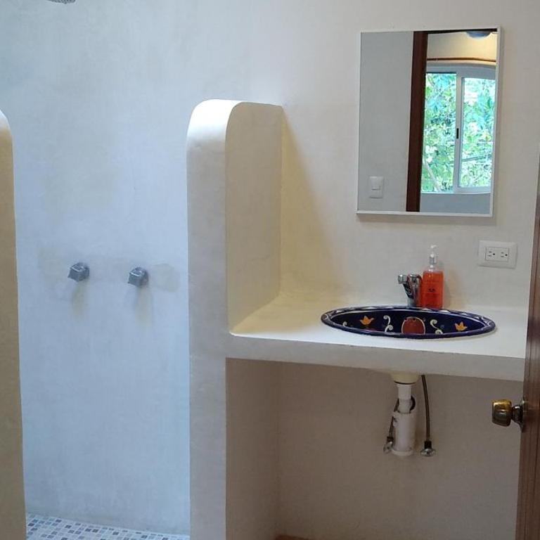 Hotel & Suites Oasis Bacalar - Suite Junior con balcón - 9