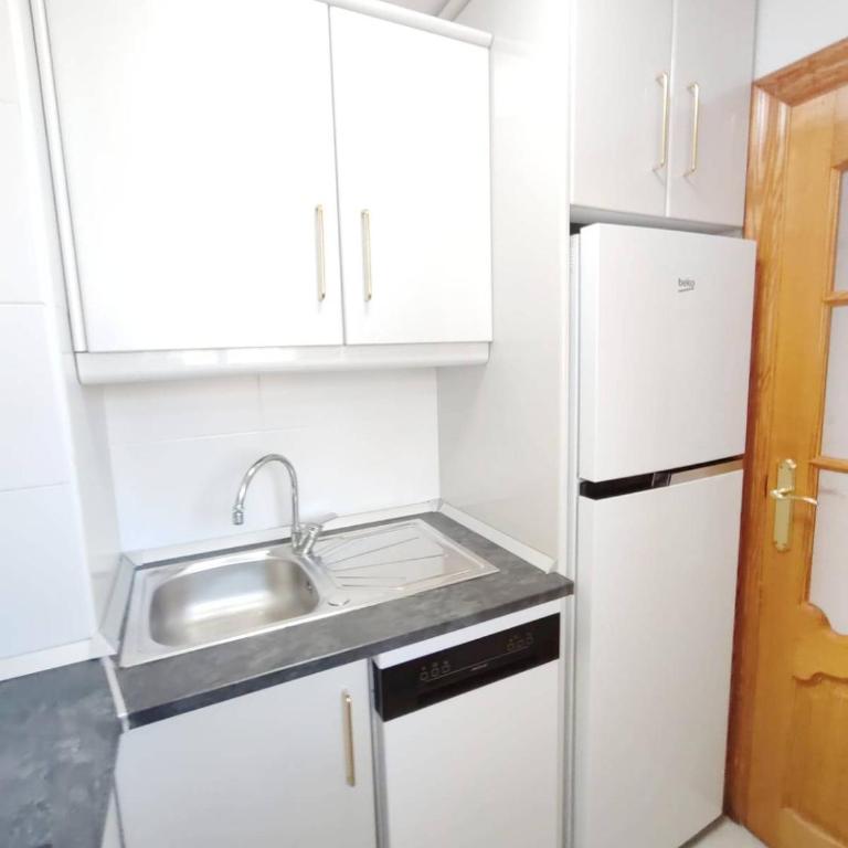Eolo Beach Benidorm - Apartamento de 2 dormitorios con terraza y vistas al mar - 17