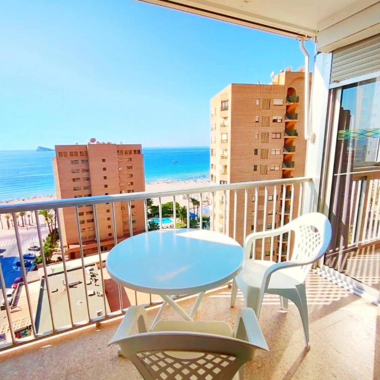 Eolo Beach Benidorm - Apartamento de 2 dormitorios con terraza y vistas al mar - 1