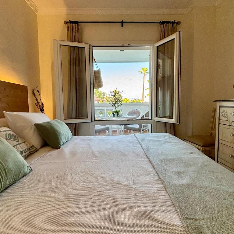 Playa Rocio calm beachfront apartment- 2bdr - Two-Bedroom Apartment - Oceanfront - 14