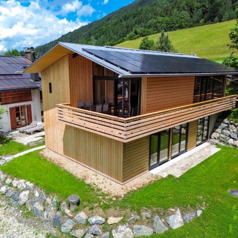 Alpenhaus Chalet Panoramablick - Bergbahn unlimited im Sommer inklusive - Ferienhaus - 2