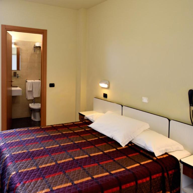 Hotel Alaska - Camera Tripla Comfort - 12