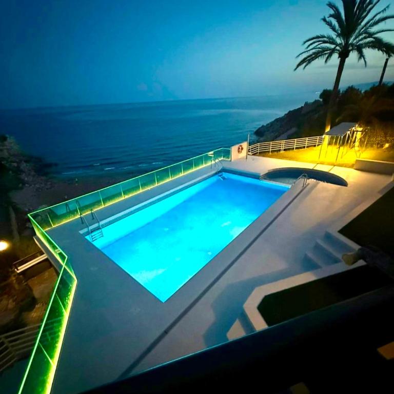 SeaFront DeLuxe, vistas al mar, acceso directo a playa y piscina - Apartamento Deluxe de 2 dormitorios con vistas al mar - 16