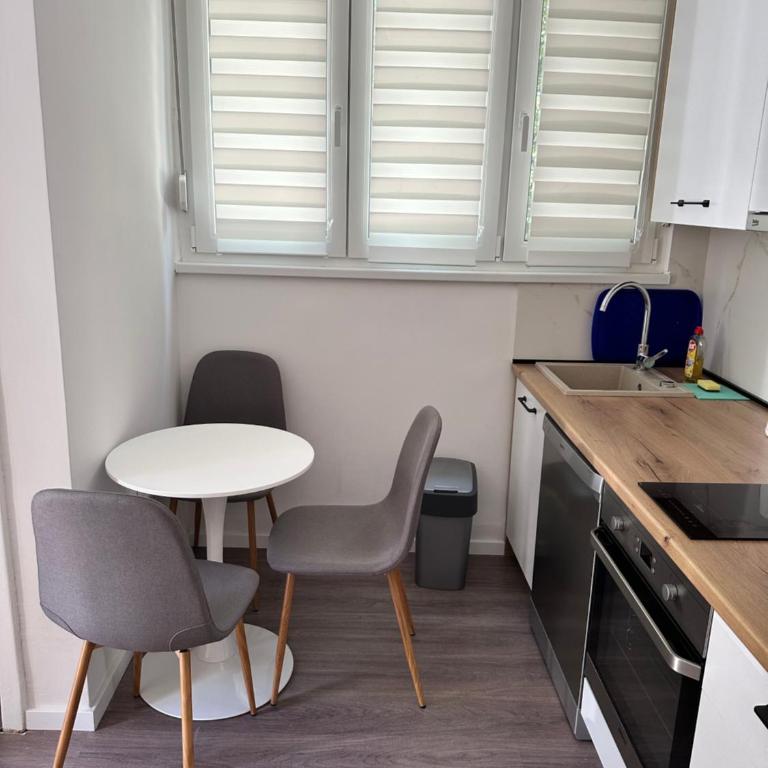 Air Urban Ilidza Sarajevo Free Parking and Near Airport - Apartman sa 2 Spavaće Sobe - 23