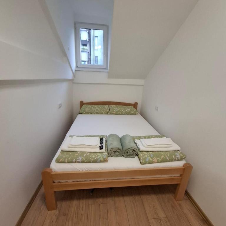 Vanja's Apartman - One-Bedroom Apartment - 4
