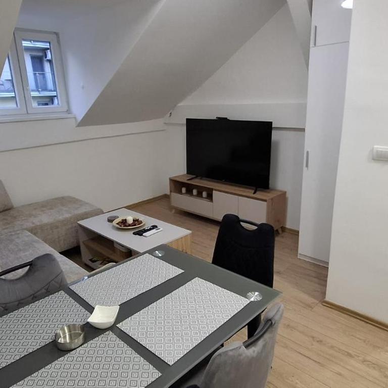 Vanja's Apartman - One-Bedroom Apartment - 7
