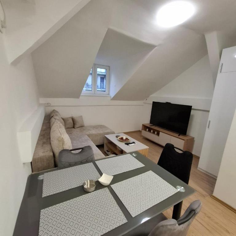 Vanja's Apartman - One-Bedroom Apartment - 8