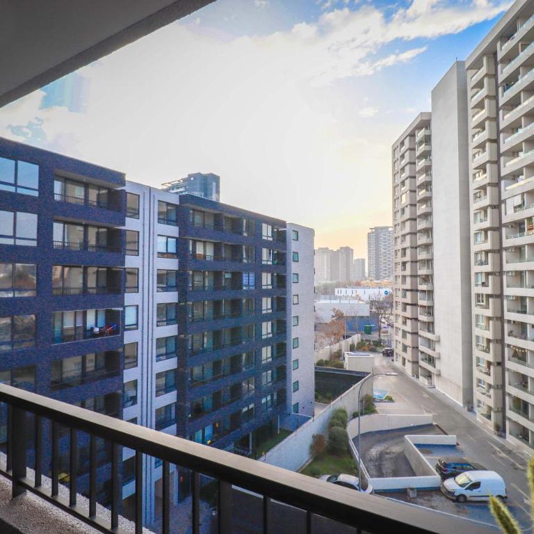 HOM I A Pasos Del Metro Nuble Depto 2PAX en Nunoa - Apartment - 24