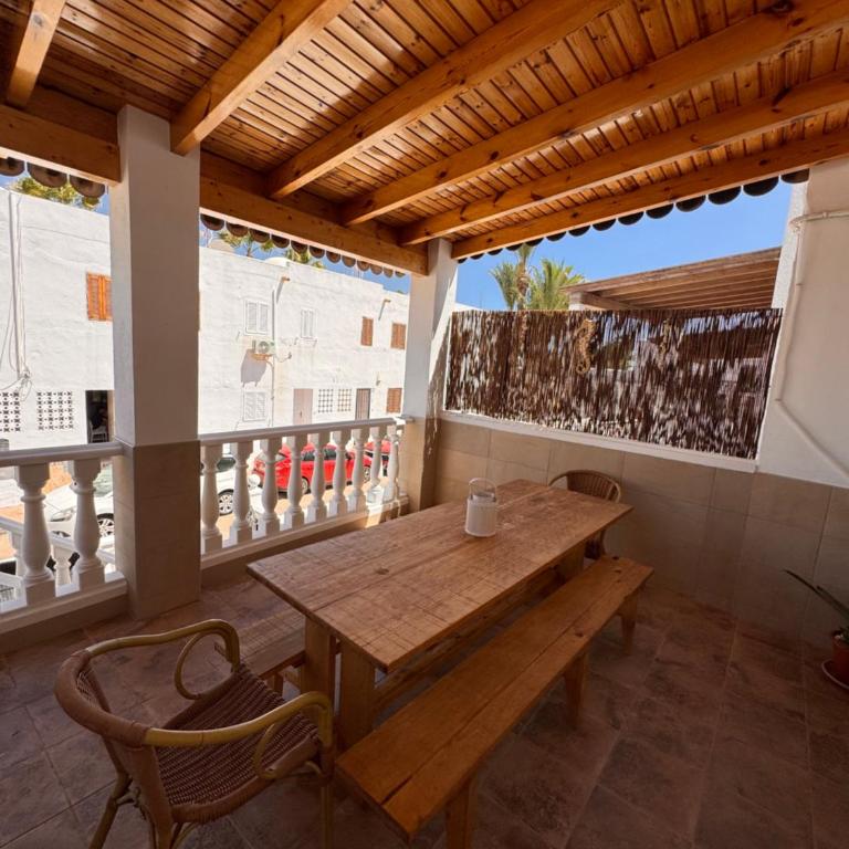 Casa de playa mediterránea, a metros de la playa - Casa Vacacional de 3 dormitorios - 48