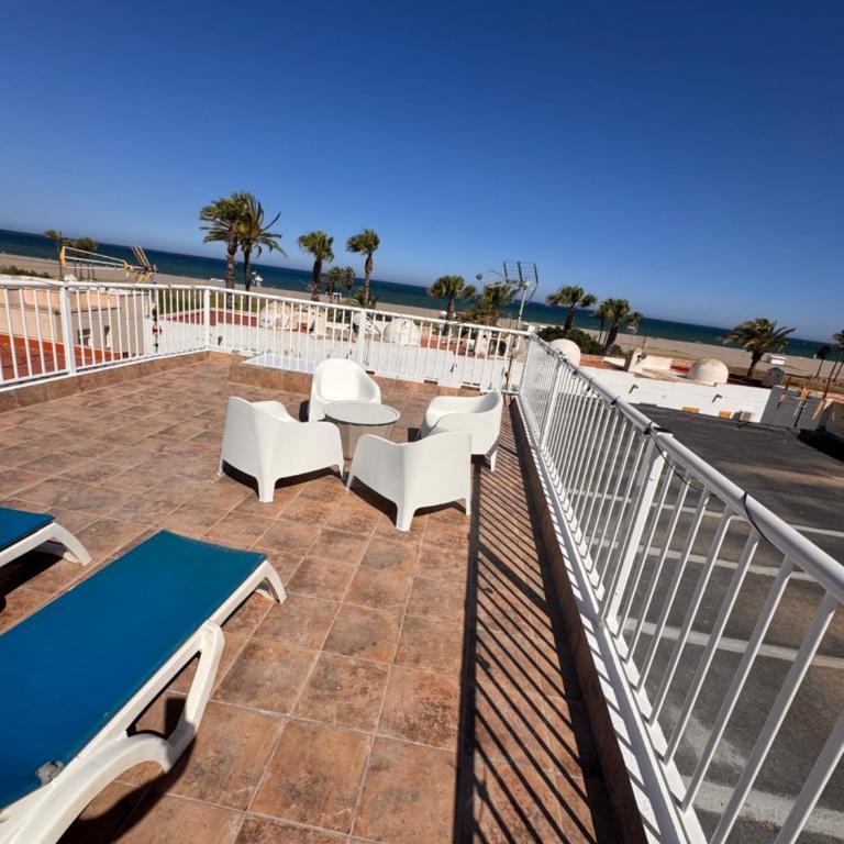 Casa de playa mediterránea, a metros de la playa - Casa Vacacional de 3 dormitorios - 54