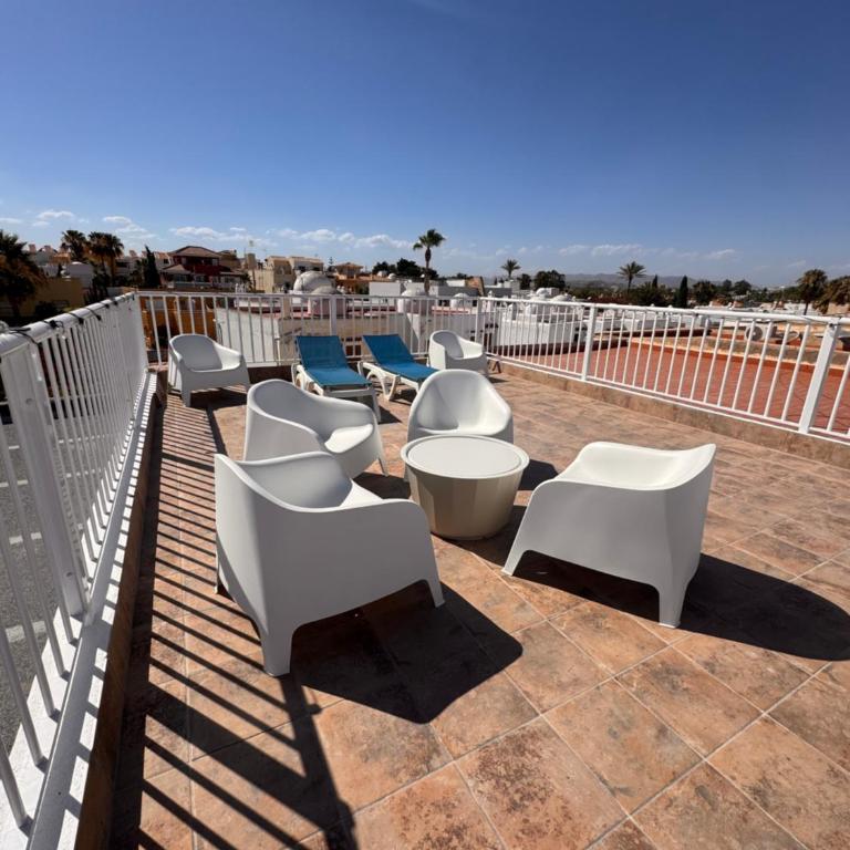 Casa de playa mediterránea, a metros de la playa - Casa Vacacional de 3 dormitorios - 57