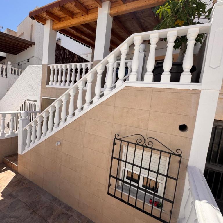 Casa de playa mediterránea, a metros de la playa - Casa Vacacional de 3 dormitorios - 64