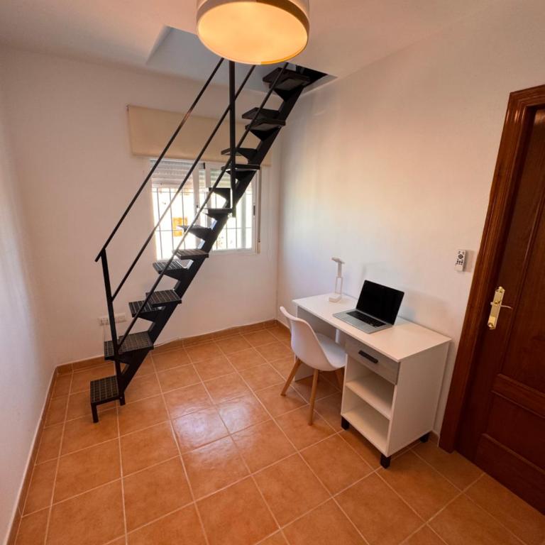 Casa de playa mediterránea, a metros de la playa - Casa Vacacional de 3 dormitorios - 73