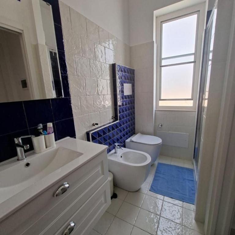 Bella Blu - Appartamento con 2 Camere da Letto - 10