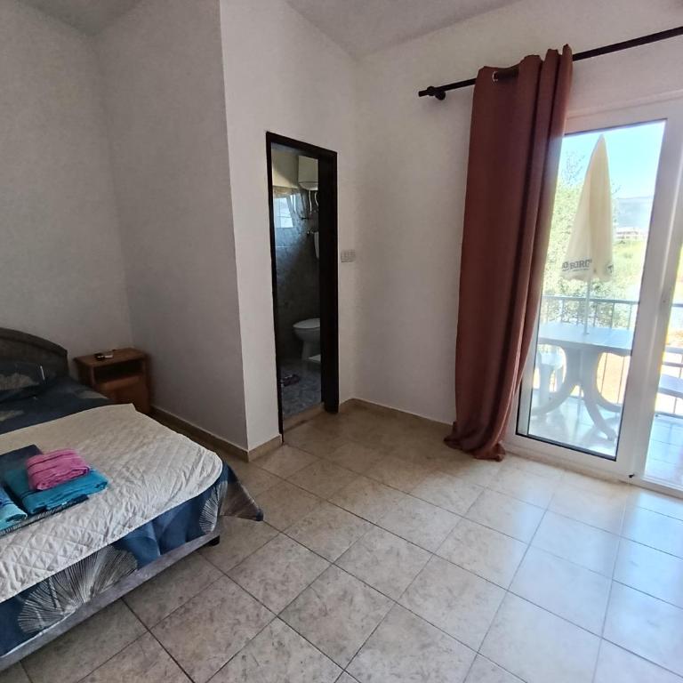 Villa Serenita - Dvokrevetna Soba sa Bračnim Krevetom i Balkonom - 7