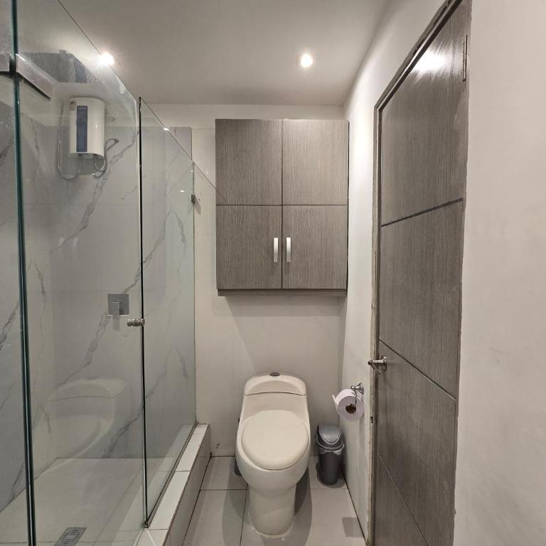 Moderno apartamento vista al mar y al lago piso 10 - Two-Bedroom Apartment - 13